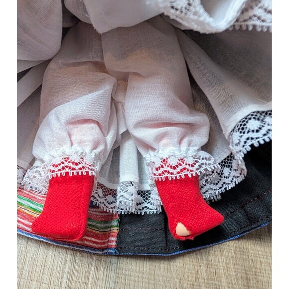 Vintage Madame Alexander Sweden Girl Doll with Wrist Tag 8" No Box - Picture 6 of 6